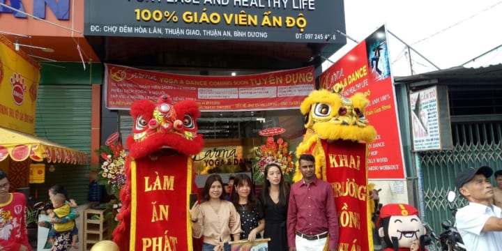 Múa lân khai trương công ty giá rẻ tại Bến Tre